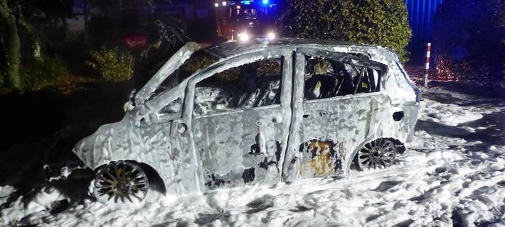 Auto durch Brand zerstört