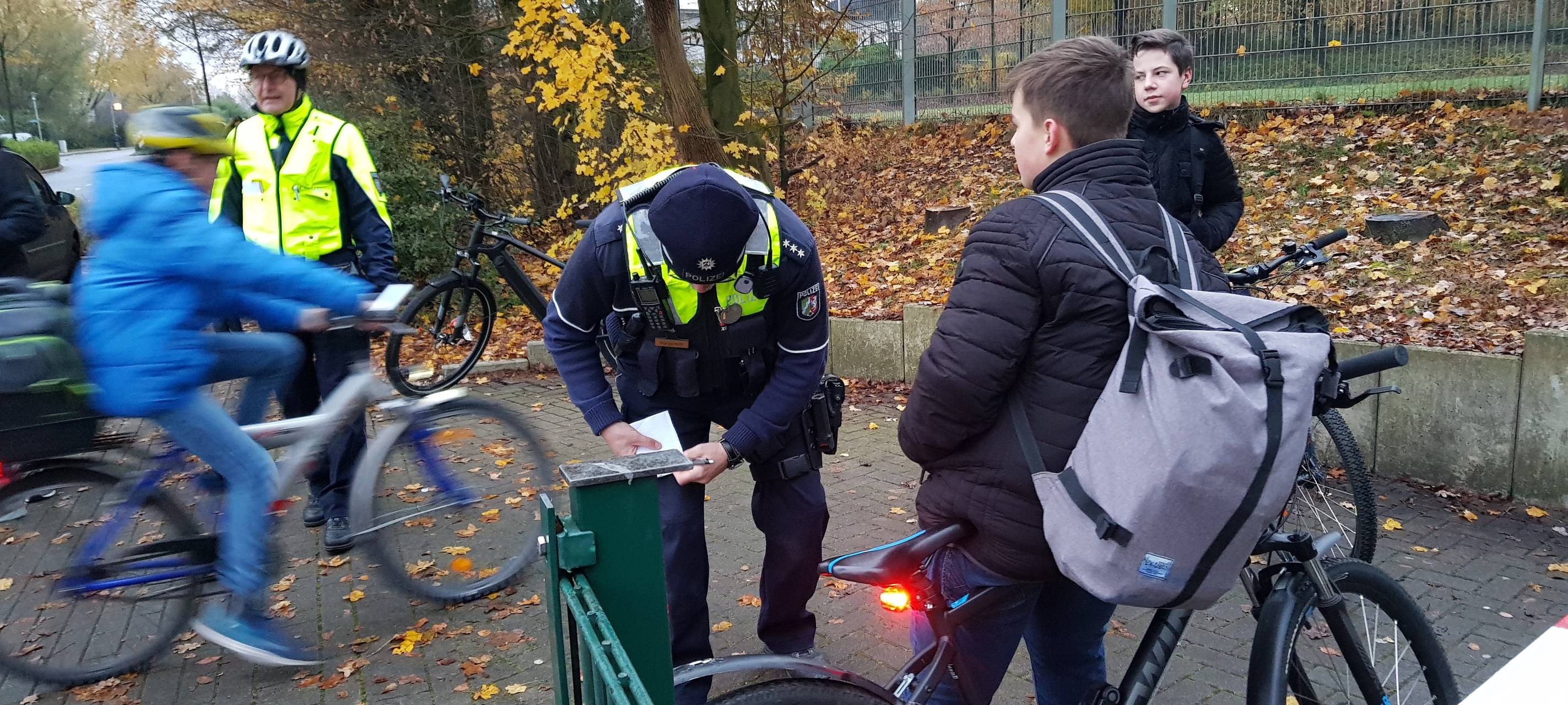 Viele Verwarngelder bei Schulwegkontrollen in Bergkamen
