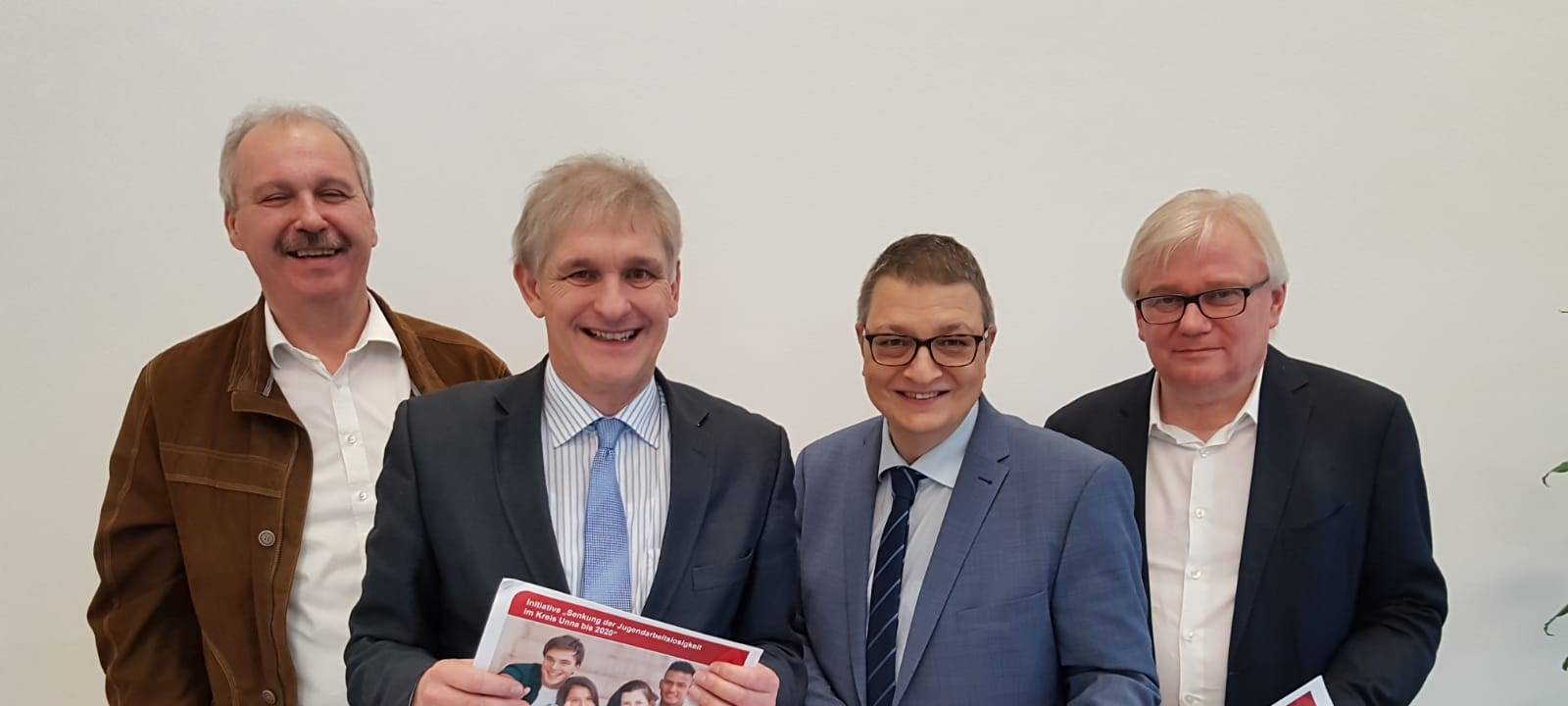 Jugendarbeitslosigkeit im Kreis fast halbiert