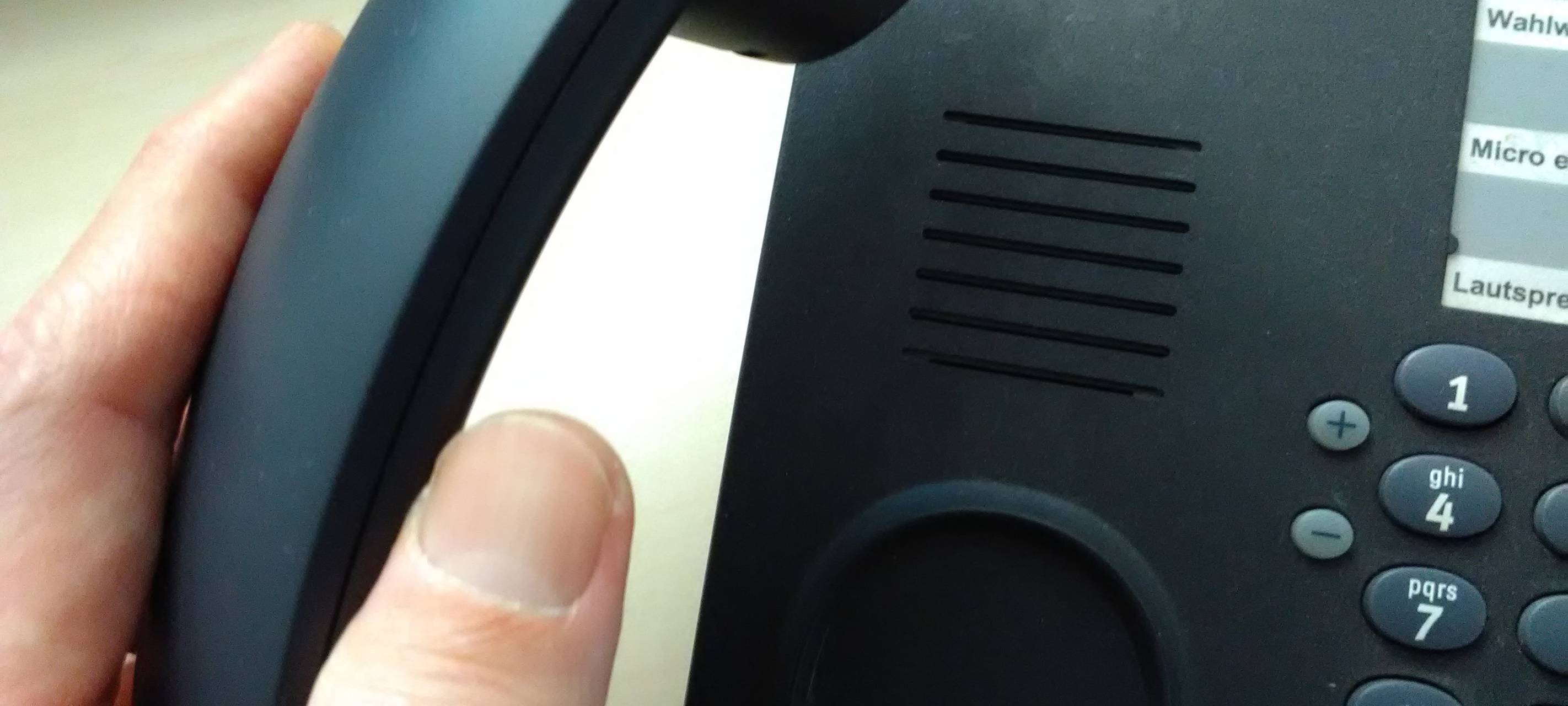 Caritasverband richtet Corona-Hotline ein