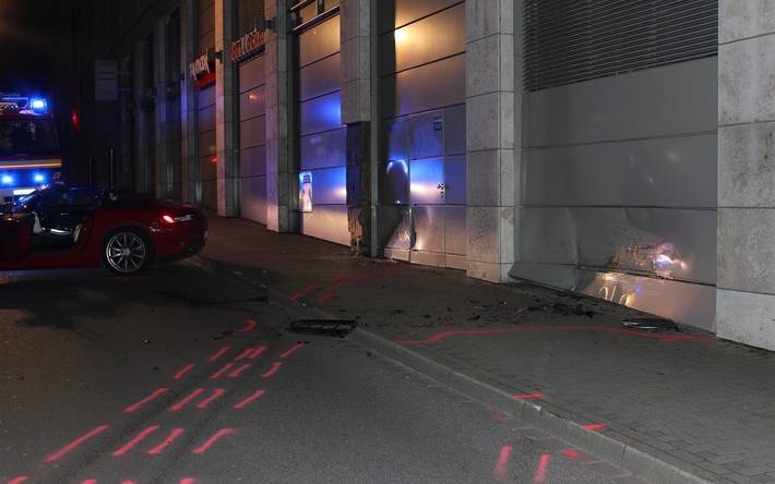 Crash An Der Thier Galerie Antenne Unna