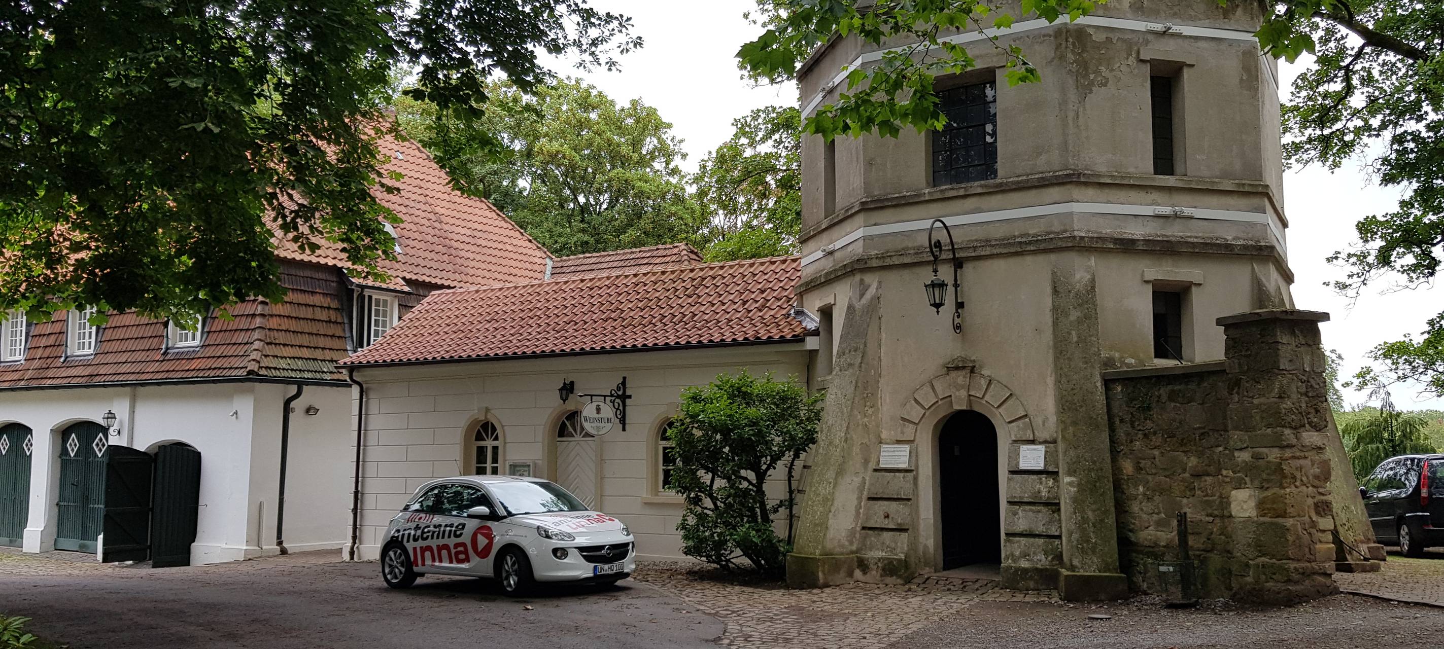In unserer Aktion "Sommer 2020 - Urlaubspause Zuhause" stellen wir euch Schloss Cappenberg gleich mal vor.