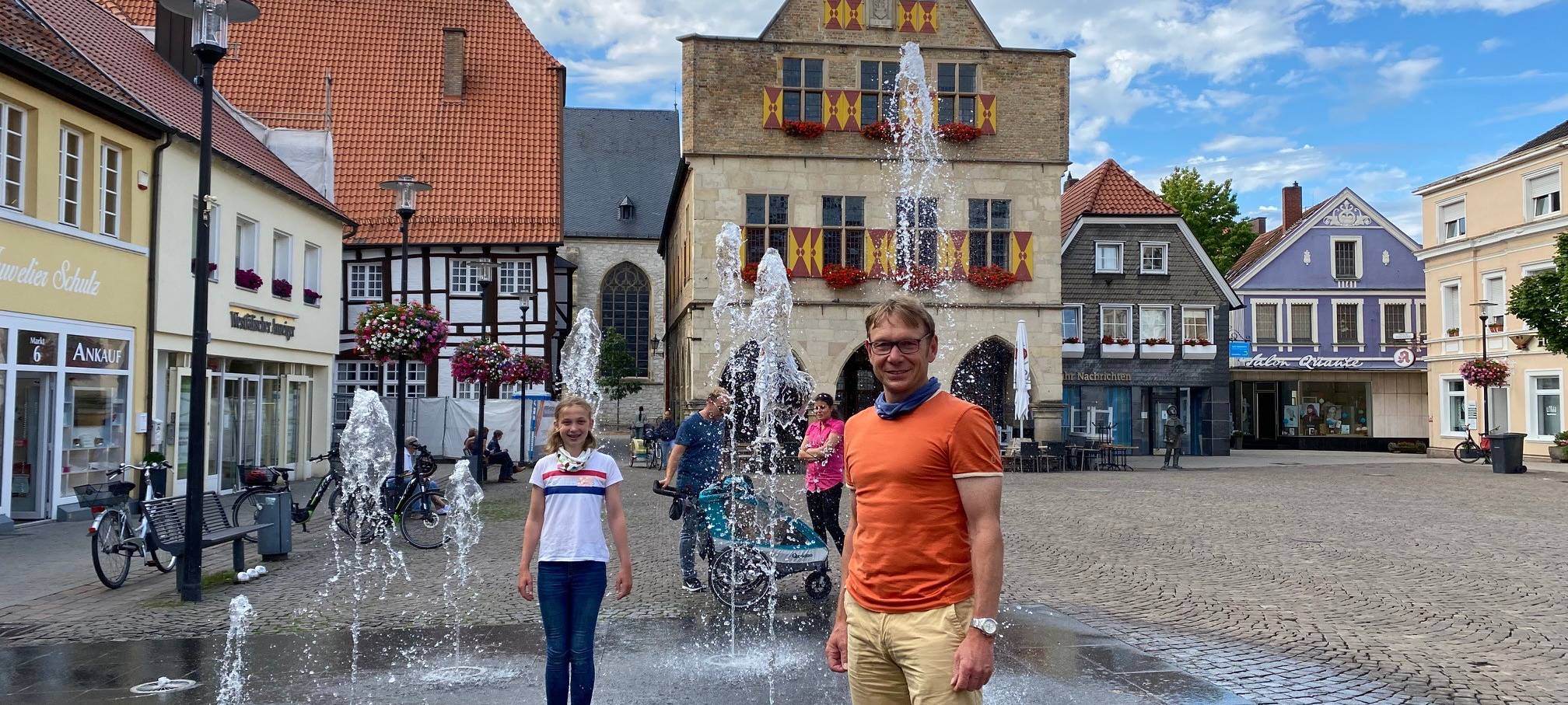 Lothar Christ mit seinen Kindern an seinem Lieblingsplatz in Werne.