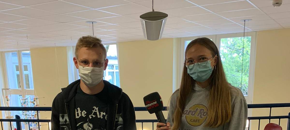 Jette und Nik vom Ernst-Barlach-Gymnasium Unna gehören zu den knapp 18.000 Jugendlichen, die dieses Jahr zum ersten Mal wählen dürfen.