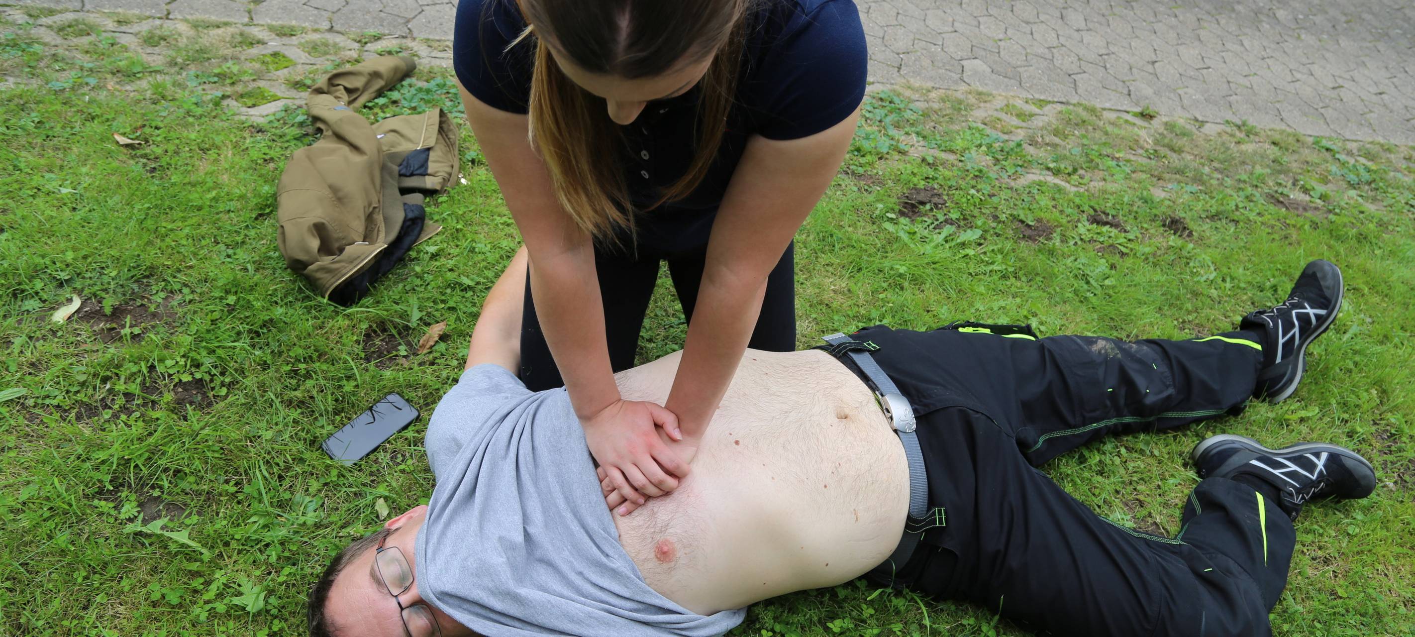 Reanimation: Wie rette ich einen Menschen und was ist zu beachten?