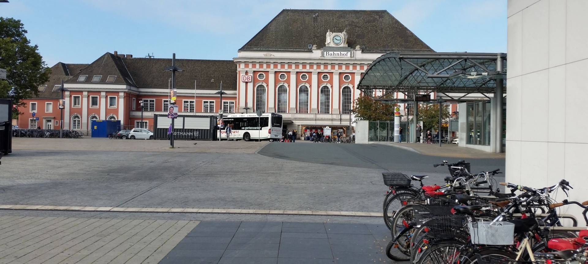 "Querdenker" laufen durch Hamm