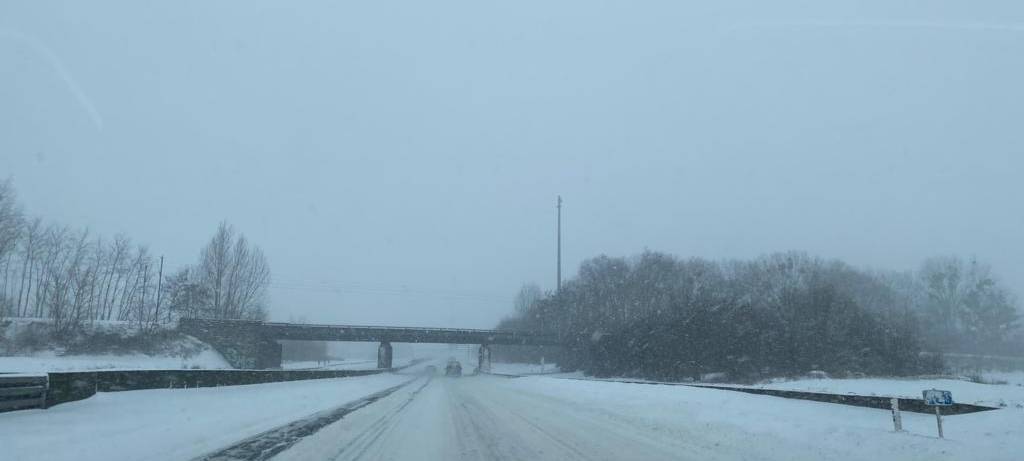 Kreis Unna: Schnee & Eis beeinträchtigen weiterhin Verkehr