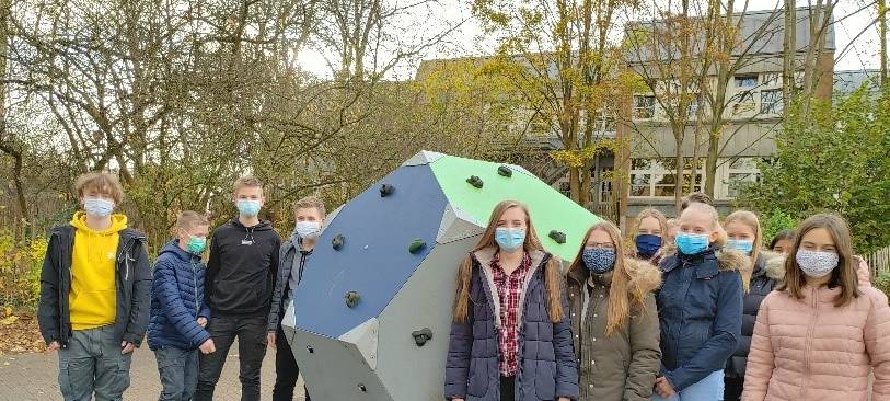 Schüler des PGU Unna mit eigener Kerzenfirma