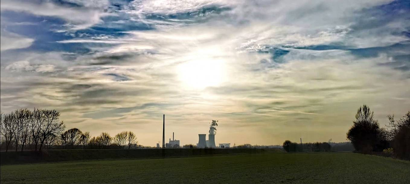 Unser neues Foto der Woche zeigt einen Blick, den es so nur noch bis Sonntag gibt: Das ehem. STEAG-Kraftwerk wird dann abgerissen. Danke an Lena Hansmeier für das schöne Bild.