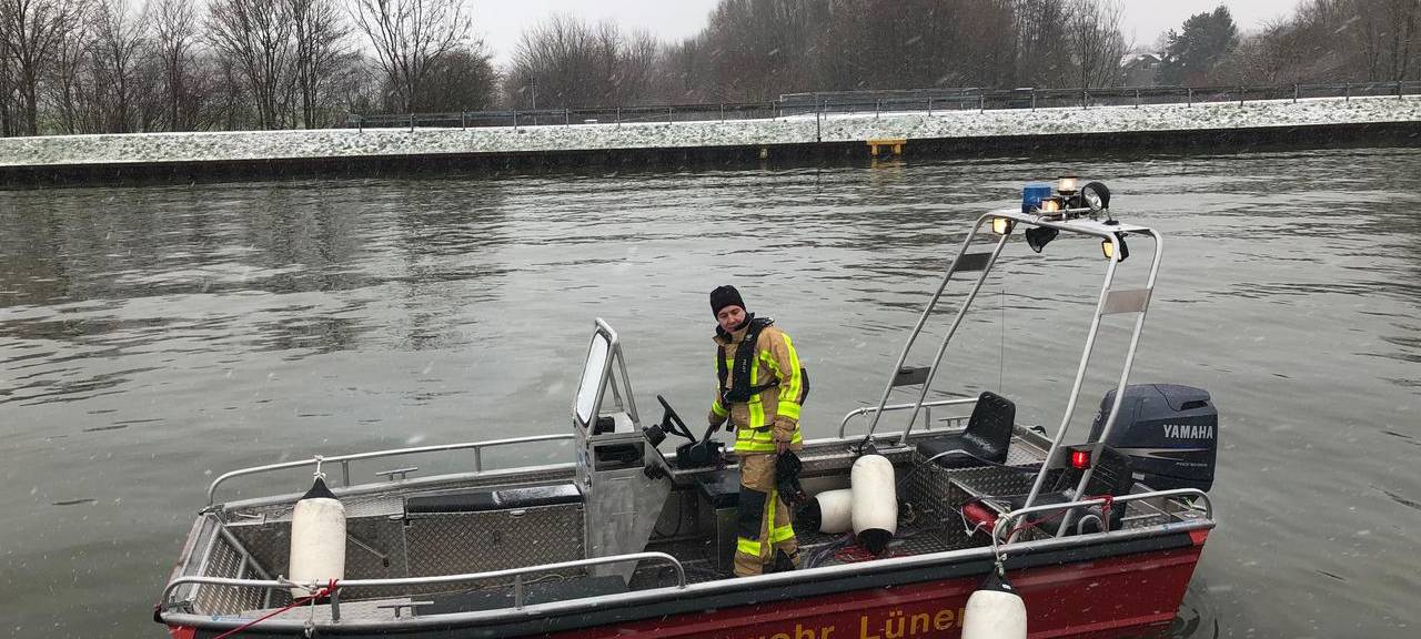Ölfilm auf dem Datteln-Hamm-Kanal