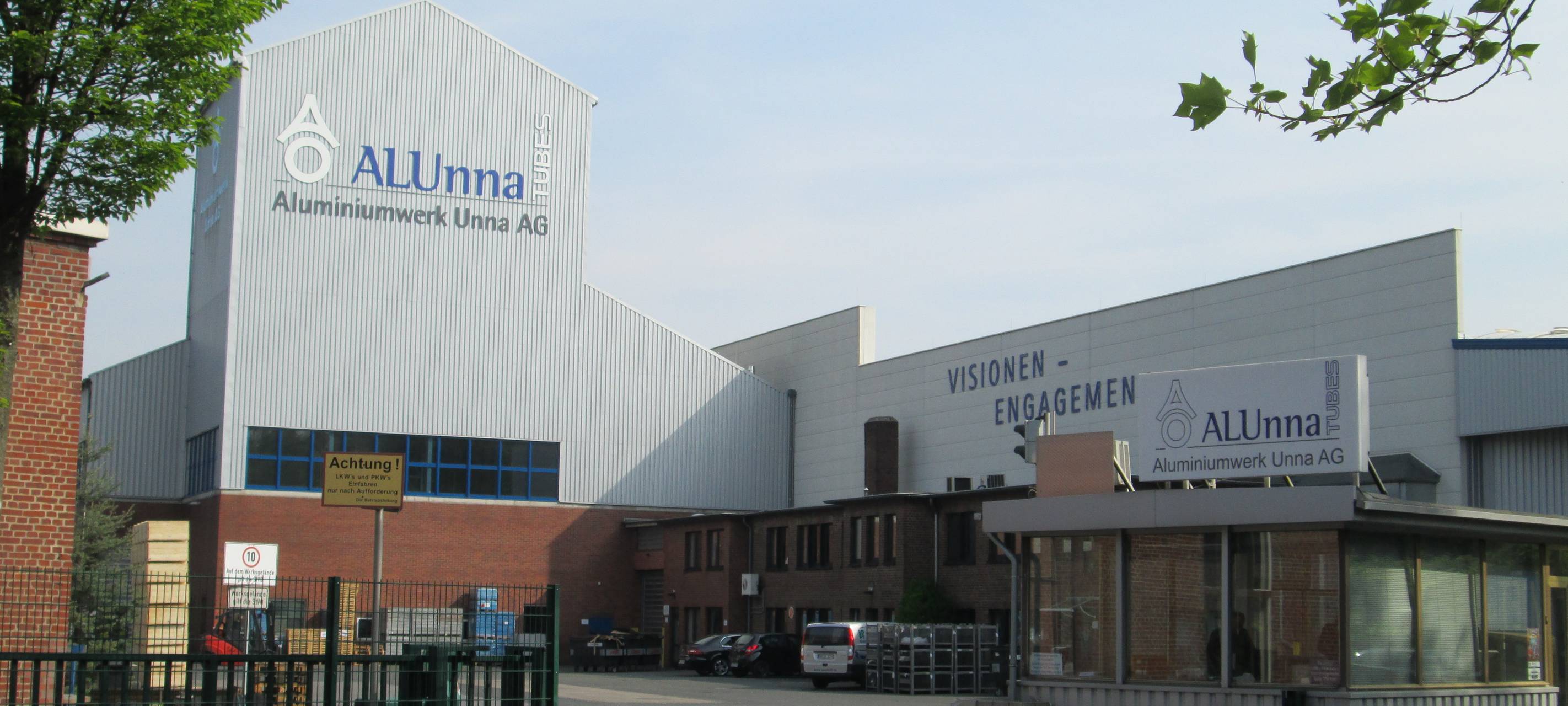 Unna: Mann stirbt nach Arbeitsunfall am Aluwerk