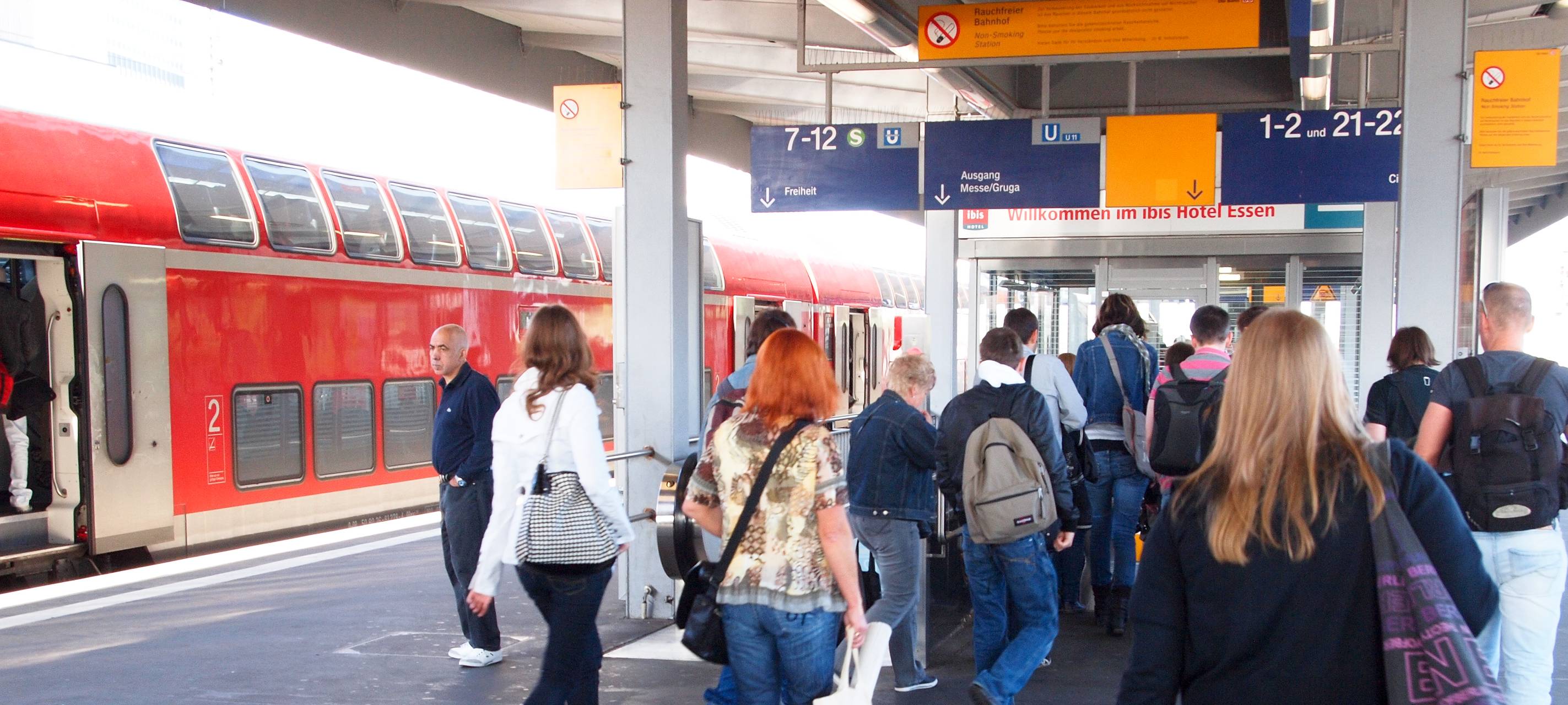 Bahnverkehr läuft nach Blitzeinschlag wieder