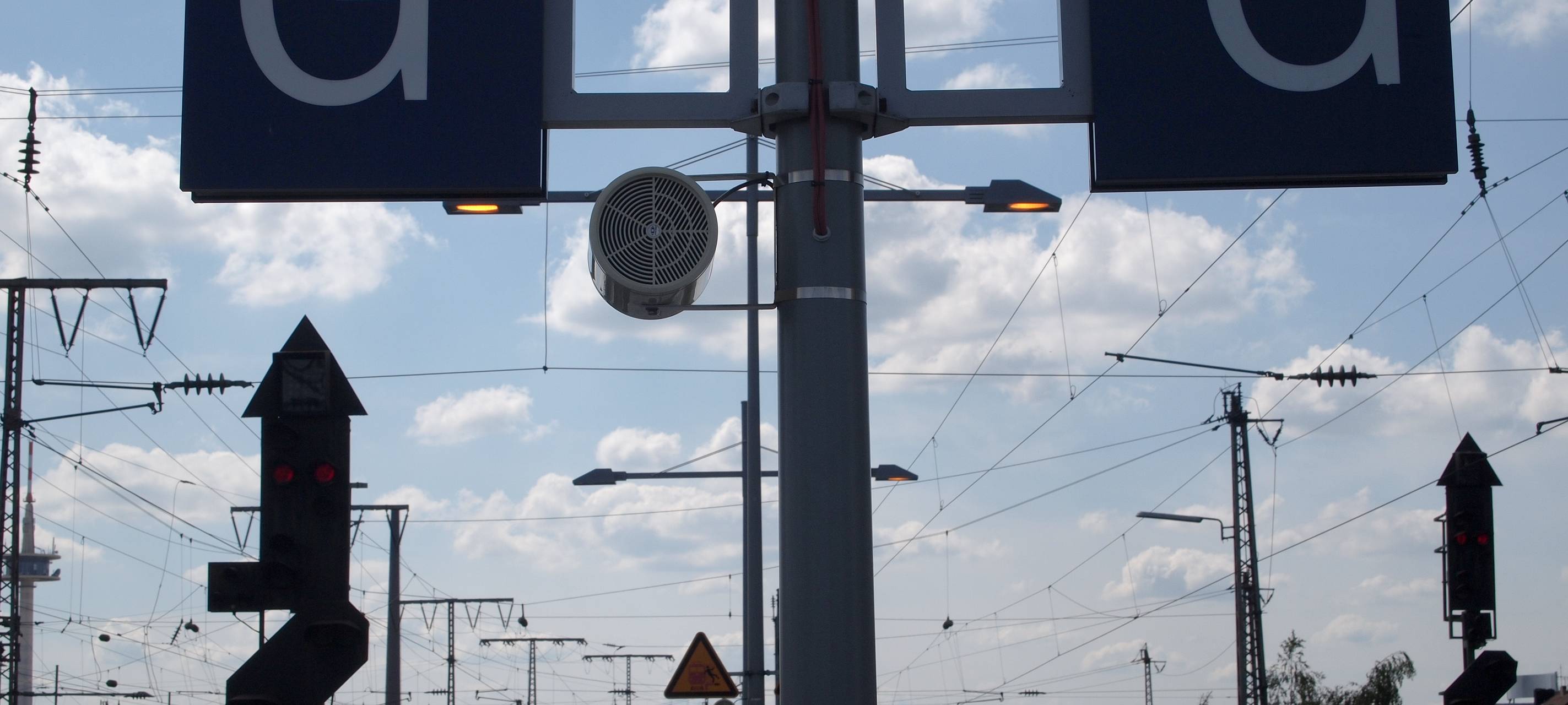 Lebensgefährliche Fahrt auf Güterzug