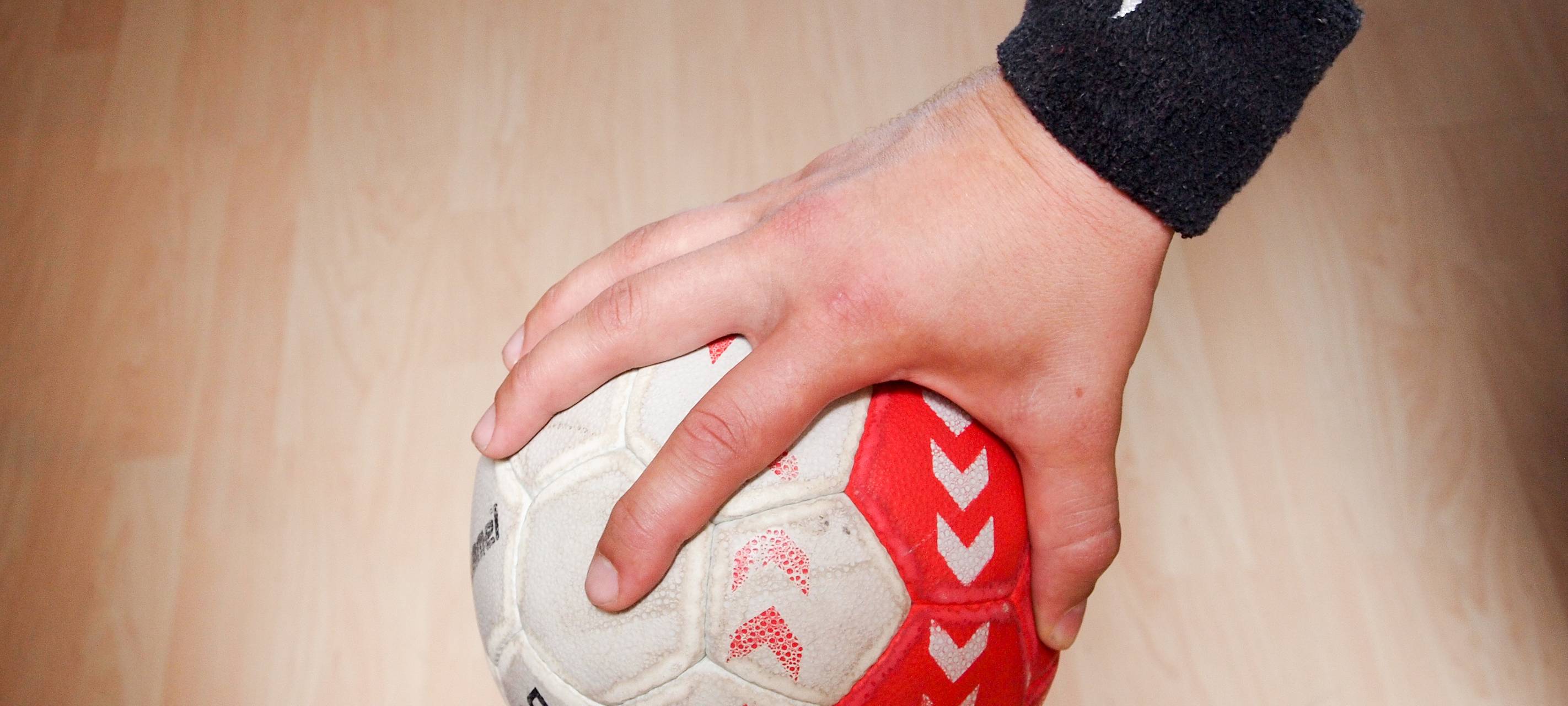 Sanierung der Sporthalle am Lippe-Berufskolleg startet