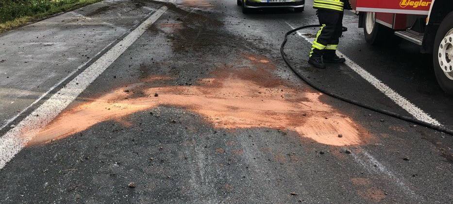 Laster kippt auf A1 vor Werne um