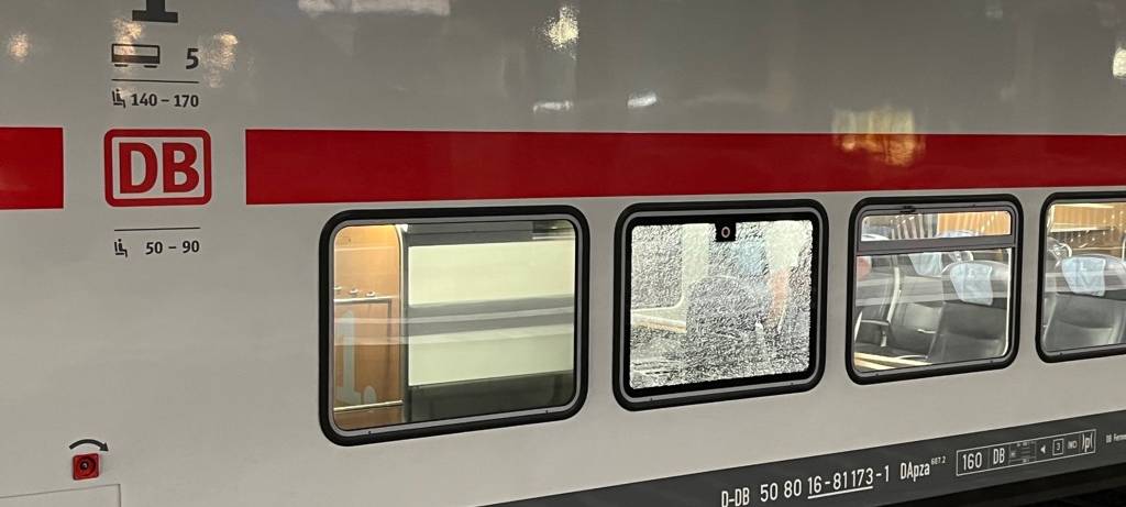 IC bei Bönen beworfen