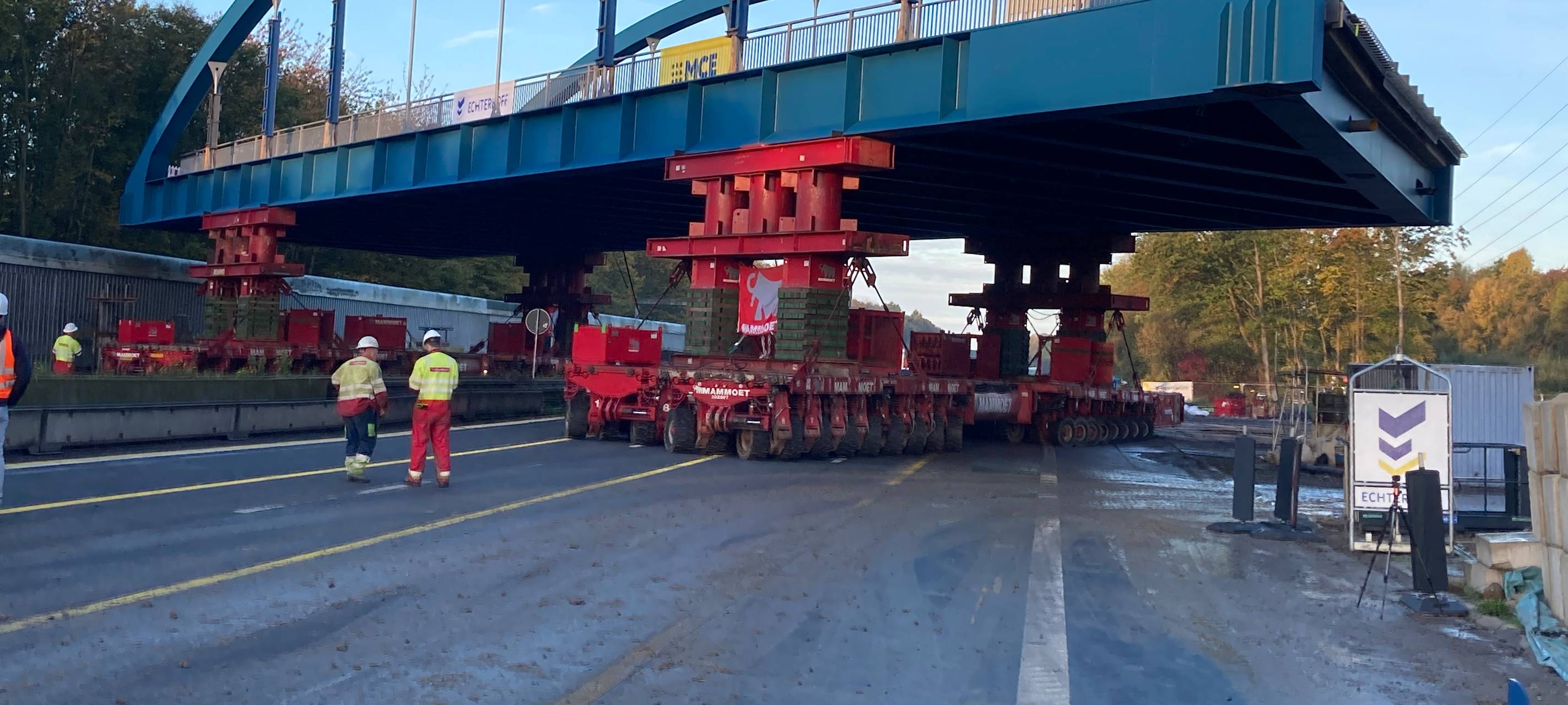 A2-Brücke in Kamen eingehoben