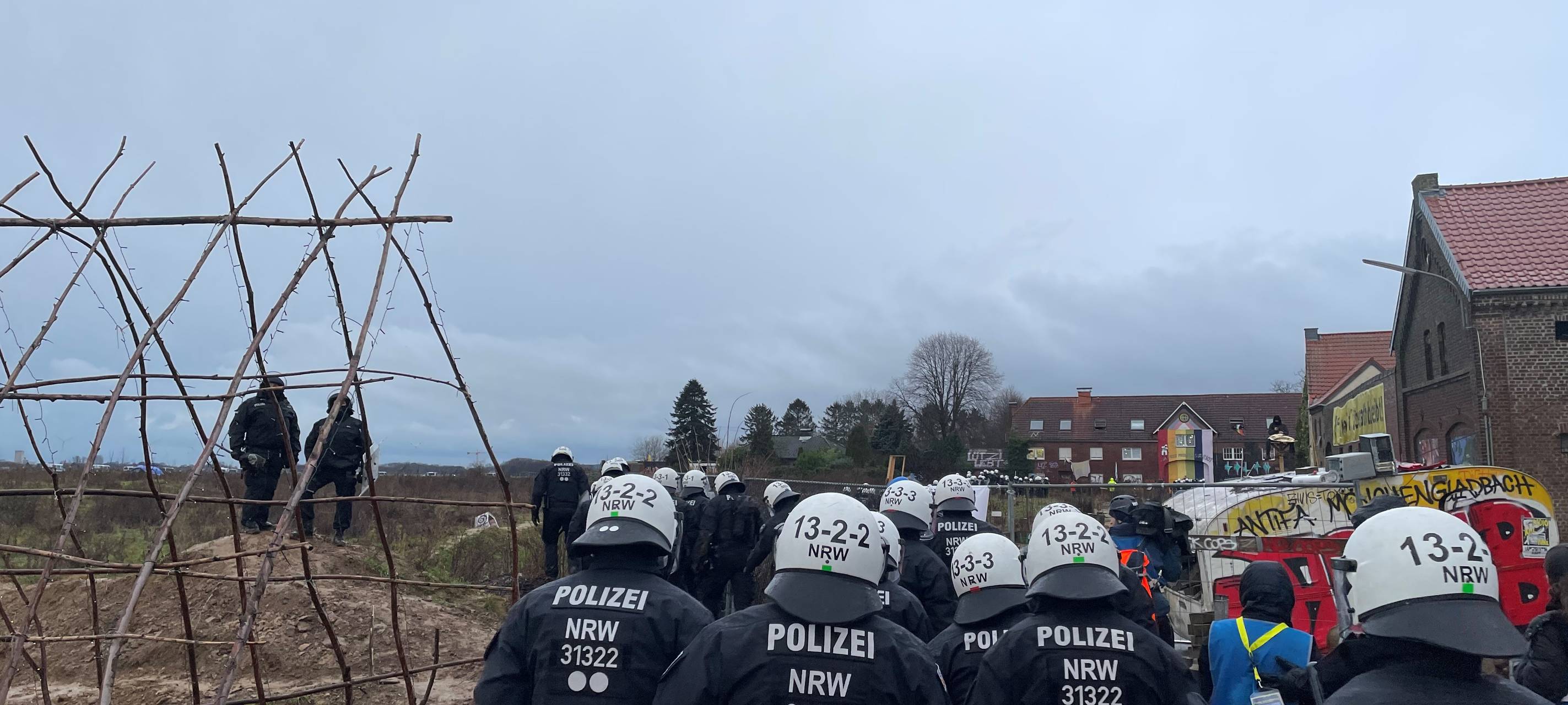 Liveticker zum Mittwoch: Polizei startet mit Räumung des Geländes in Lützerath