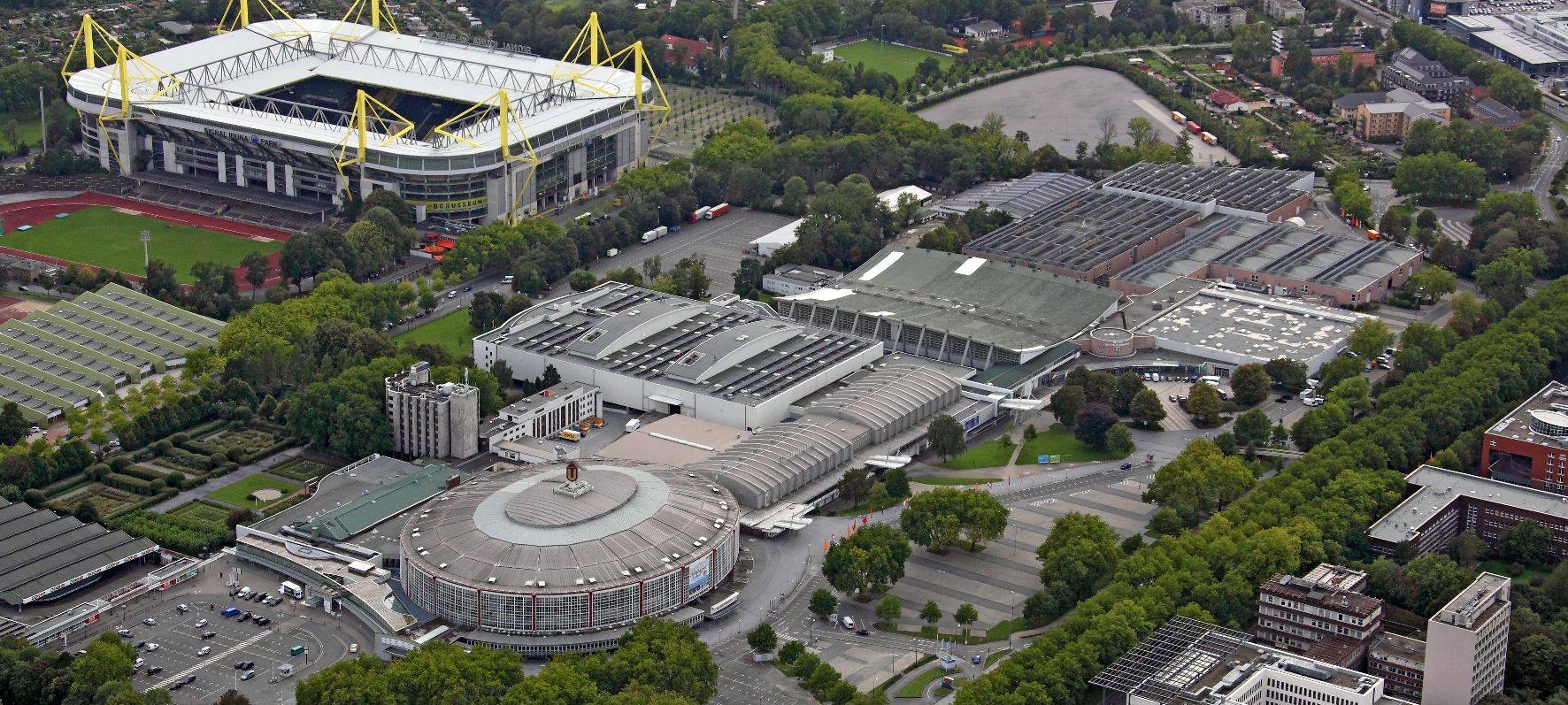 Das Stadion und der Bereich darum aus der Luft.