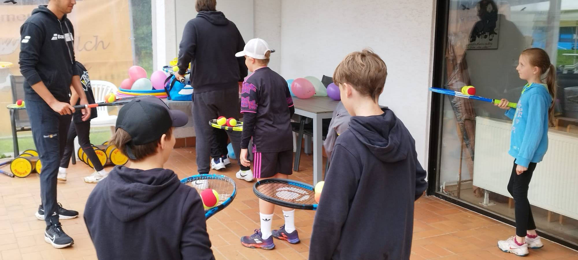 Schulministerin bei den Holzwickeder Elchen