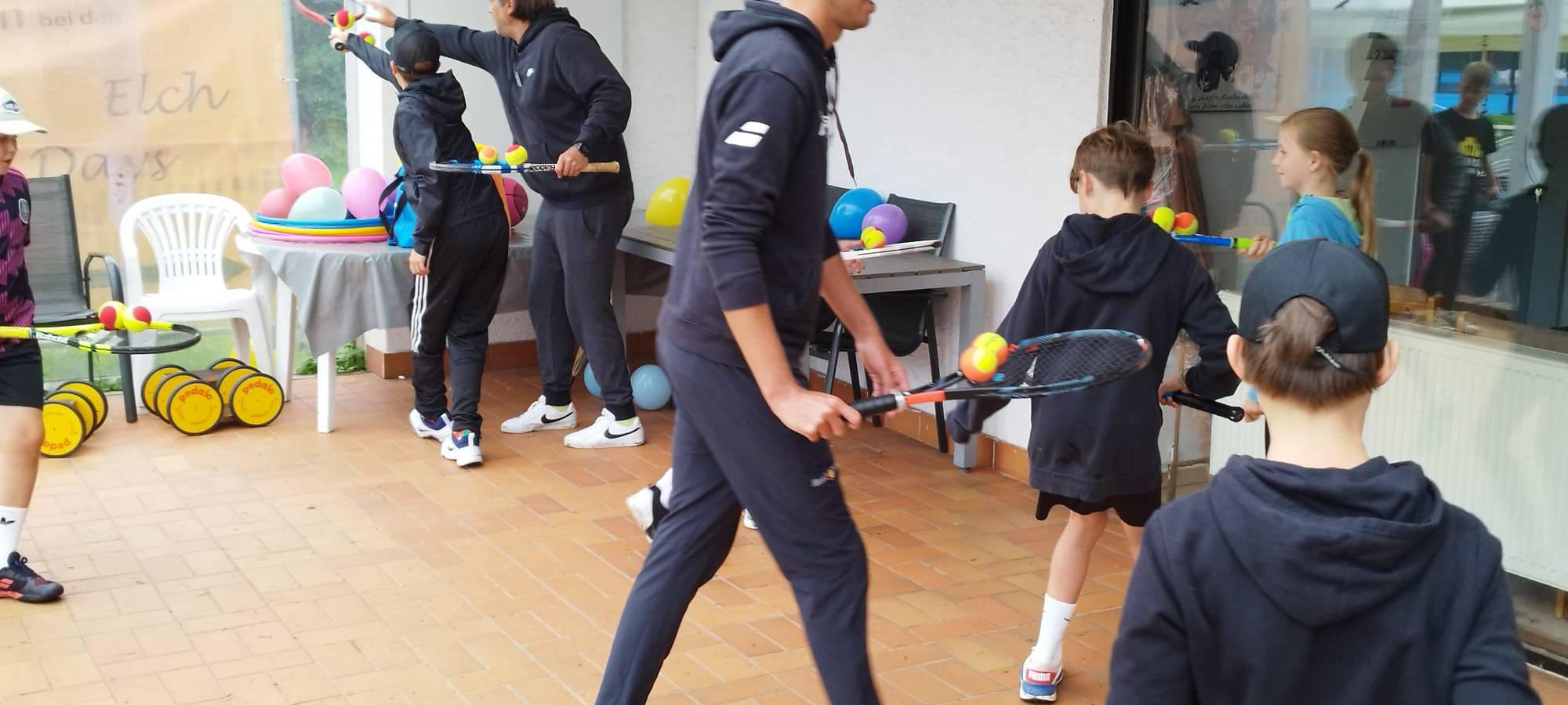 Schulministerin bei den Holzwickeder Elchen