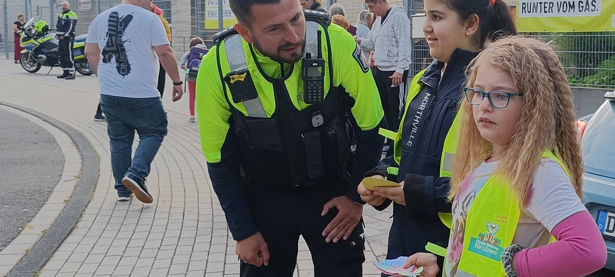Kinder kontrollieren Autofahrer in Lünen