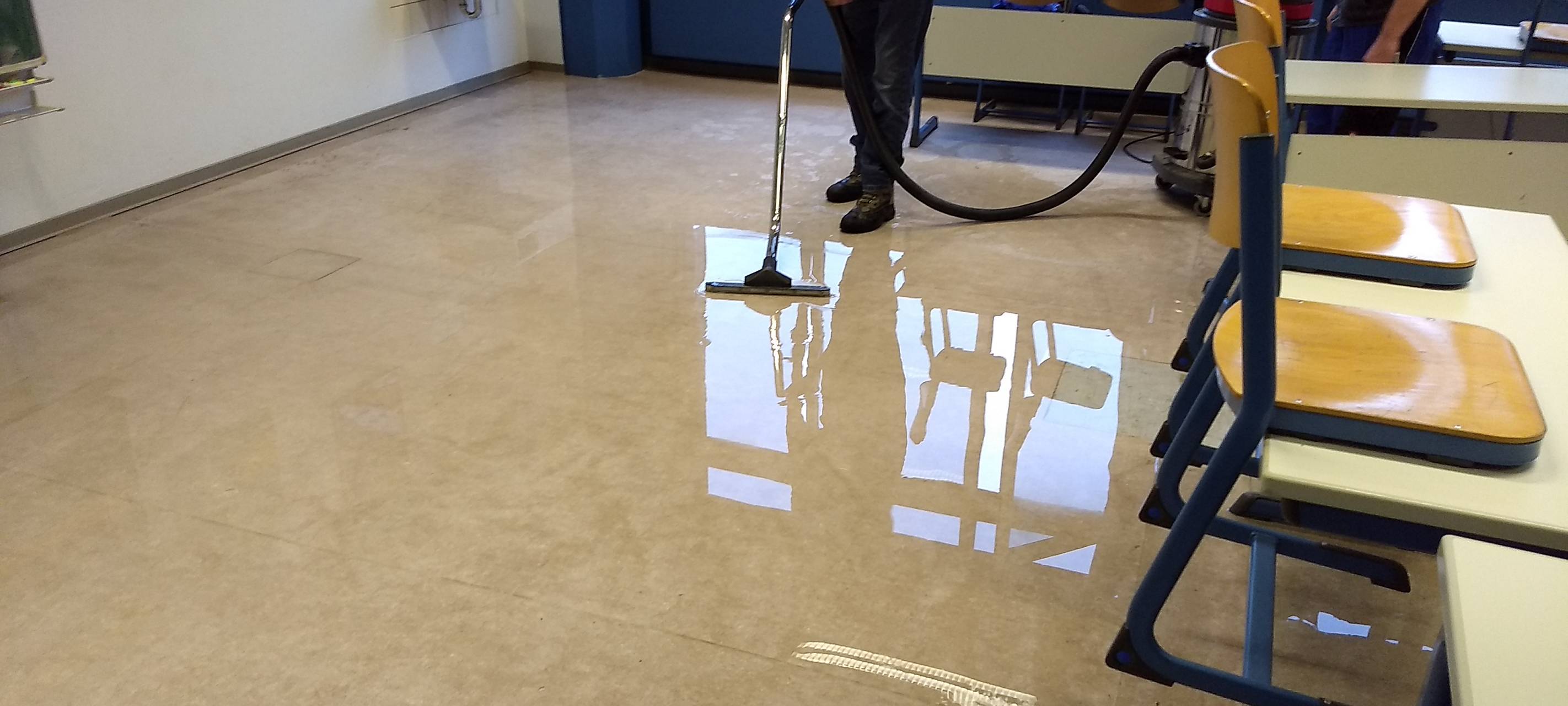 Wasserschaden: Schulfrei