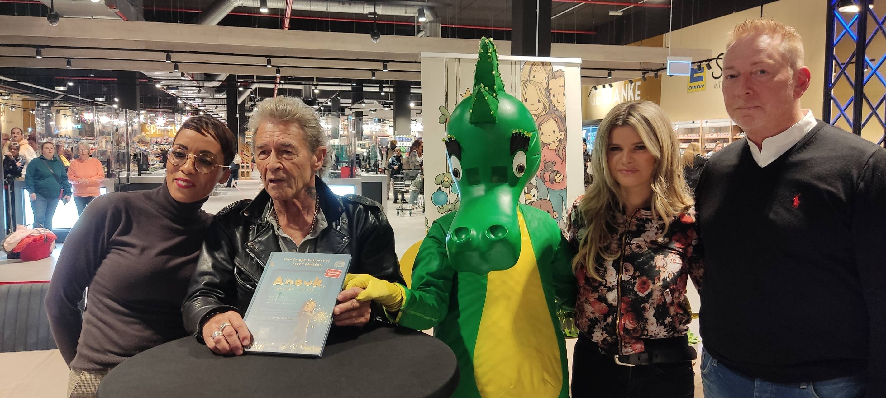 Unna: Autogrammstunde von Peter Maffay