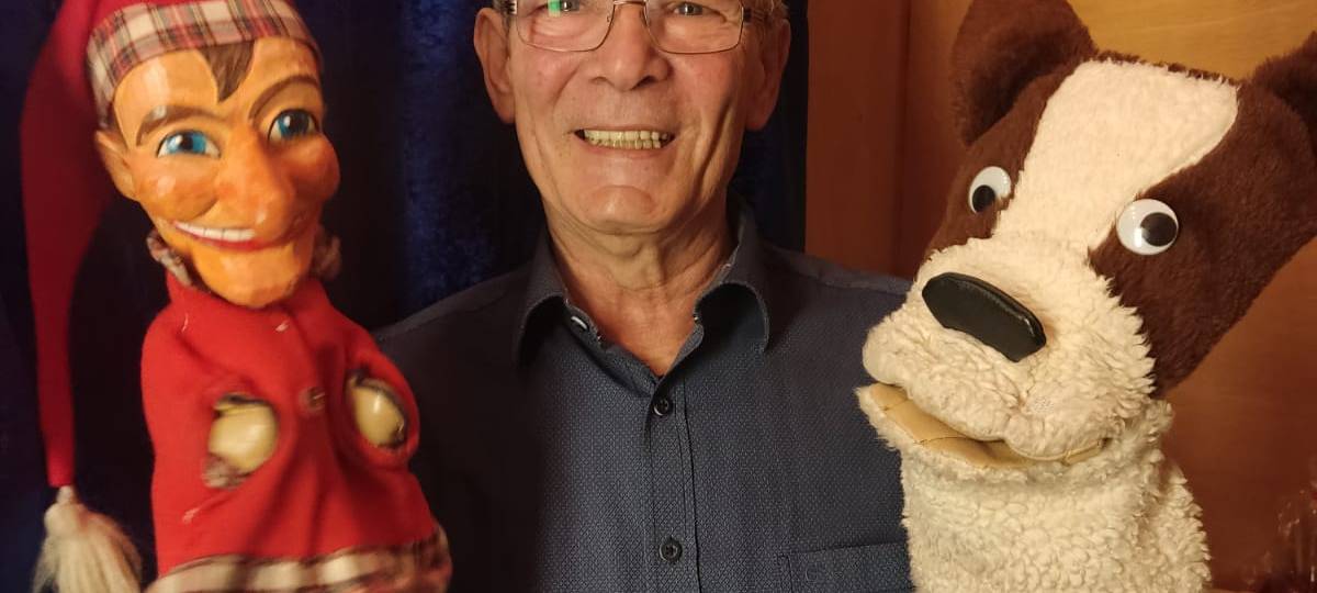 Im 48. Jahr auf dem Weihnachtsmarkt Unna: Puppenspieler Jonni Krause