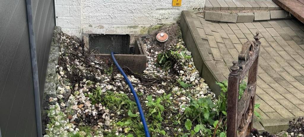 Hortensienweg in Unna: Dauerregen soll der Grund für krasse Risse in Wohnhäusern sein