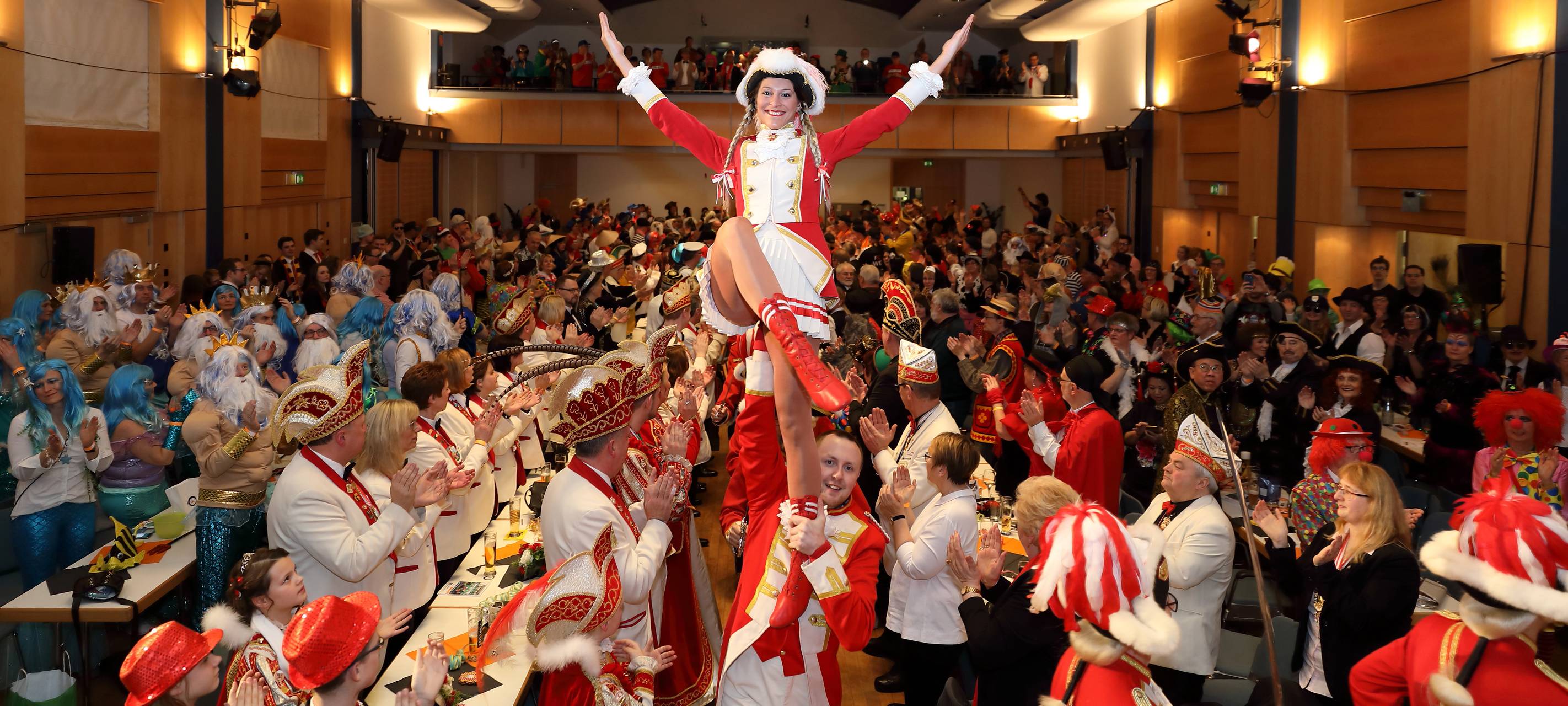 Kreis Unna: volles Programm an Weiberfastnacht