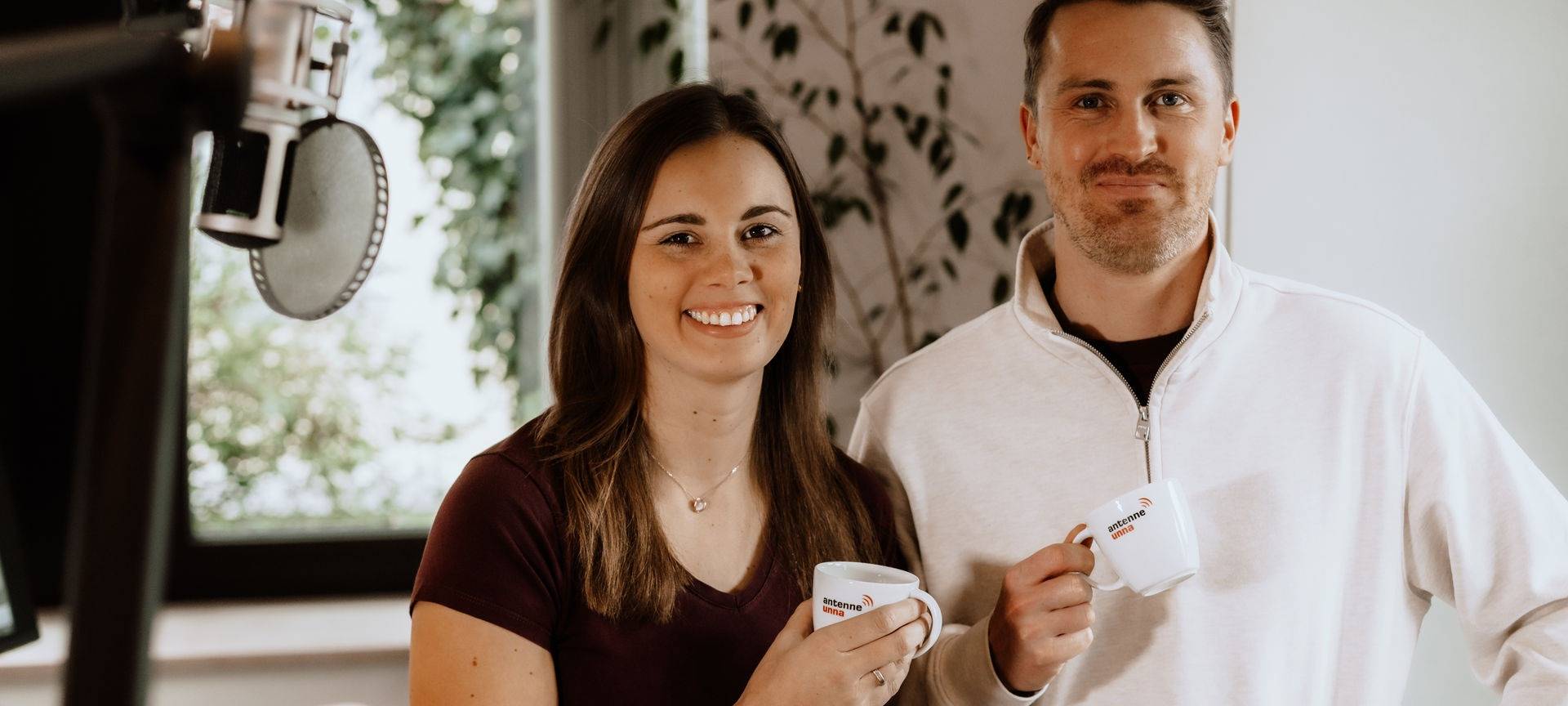 Antenne Unna am Morgen-Team Sina Engler und Arwed Karschuck.