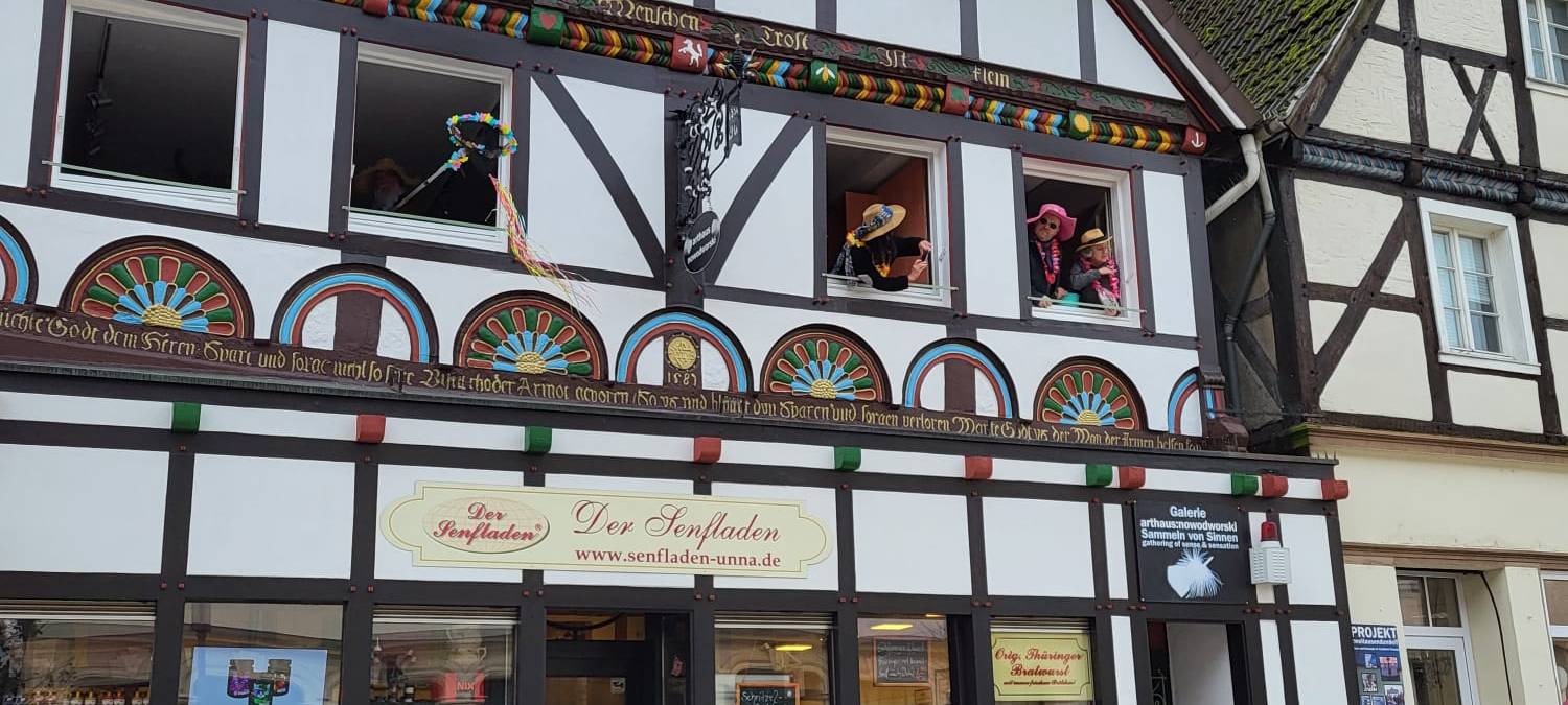 Kinder feiern in Unna Karneval