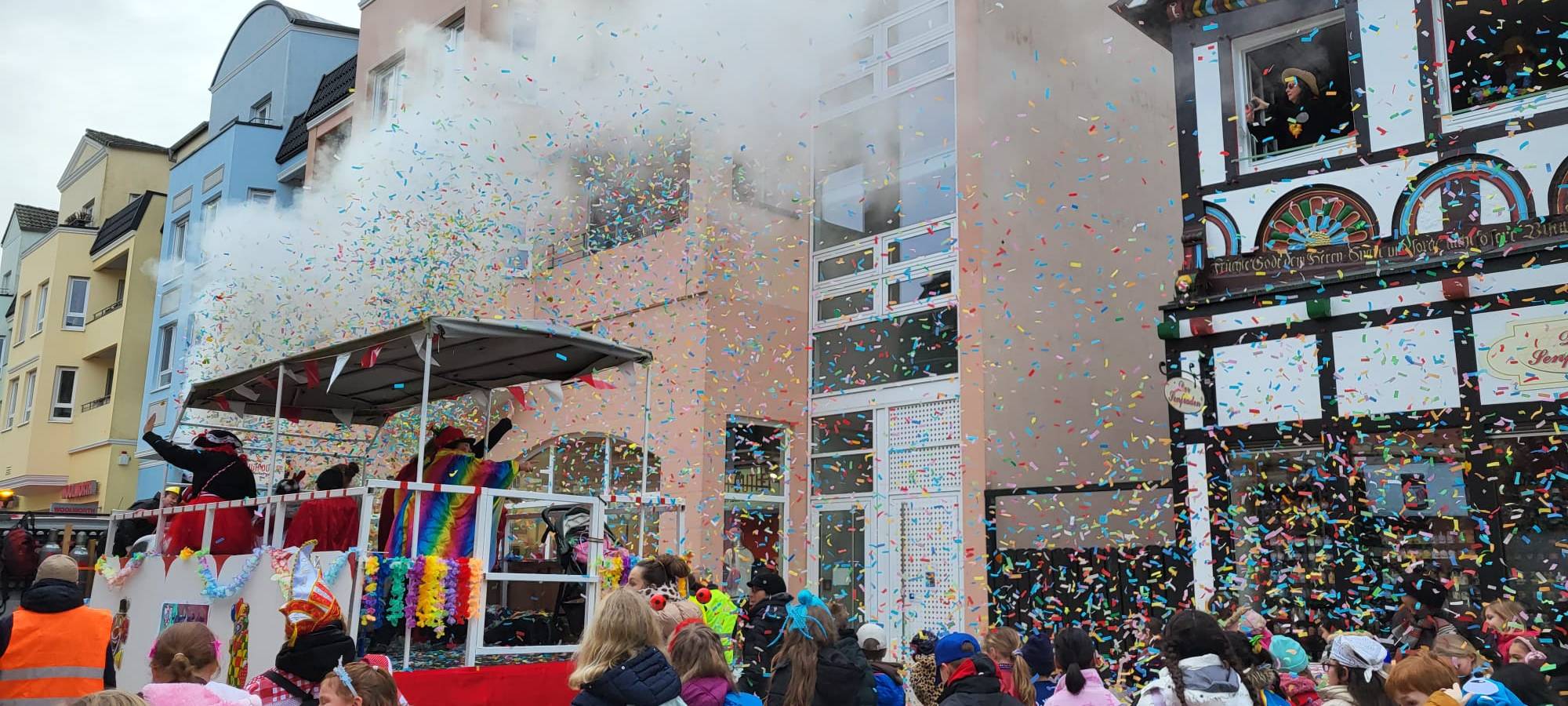Kinder feiern in Unna Karneval