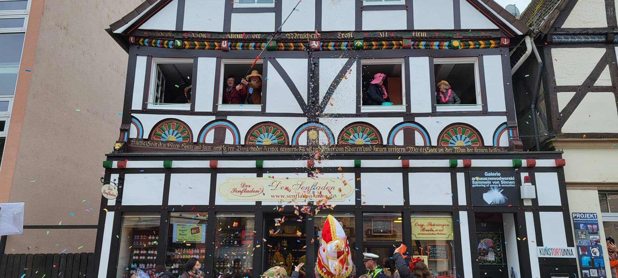 Kinder feiern in Unna Karneval