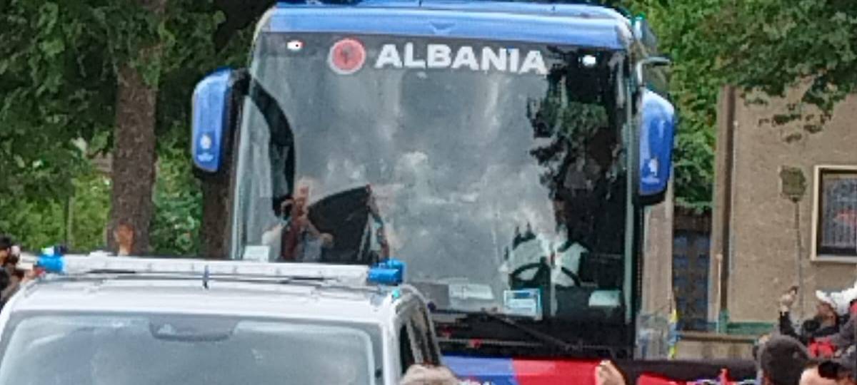 Die albanische Nationalmannschaft ist in Kamen