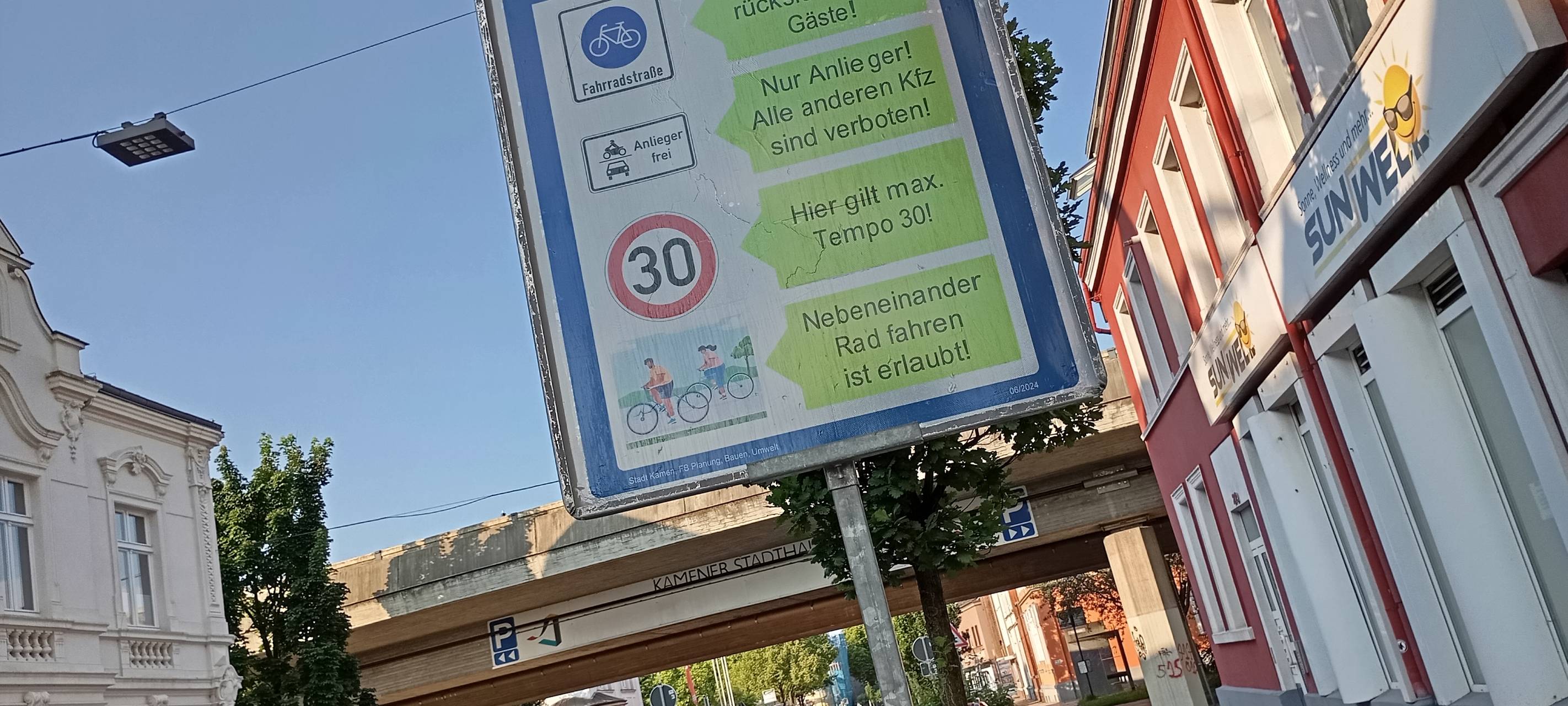 Hinweisschild für die neue Fahrradstraße in Kamen