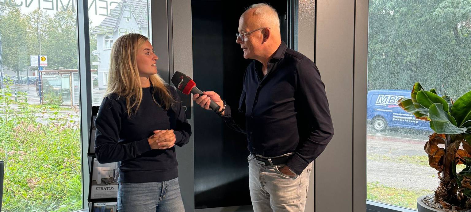 Frühstück vorm Aufzug in Schwerte