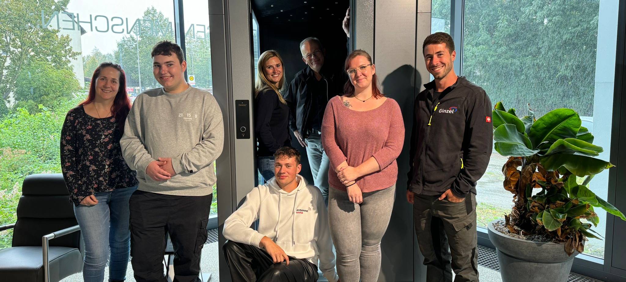 Frühstück vorm Aufzug in Schwerte