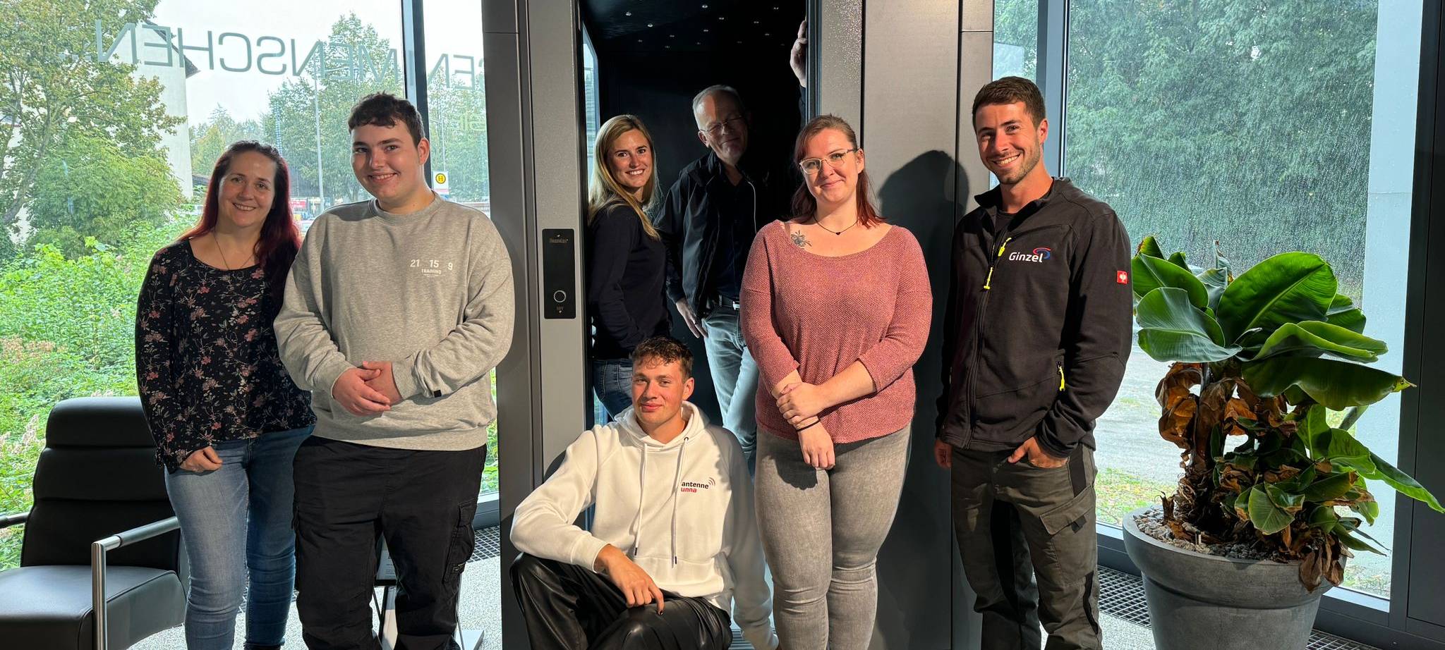 Frühstück vorm Aufzug in Schwerte