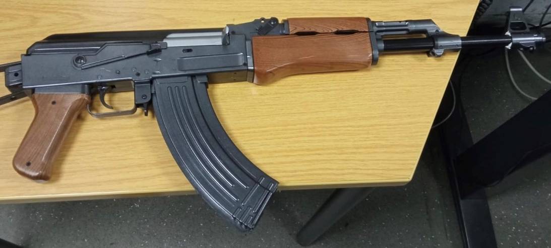 Dortmund: Mann mit falschem Sturmgewehr in Bahn