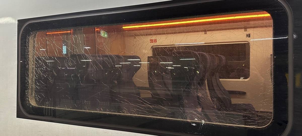 Hamm: Steinwürfe auf ICE