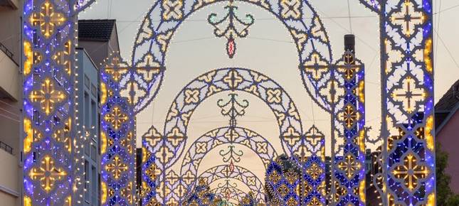 Durchfahrtsperren für Un(n)a Festa Italiana angekommen