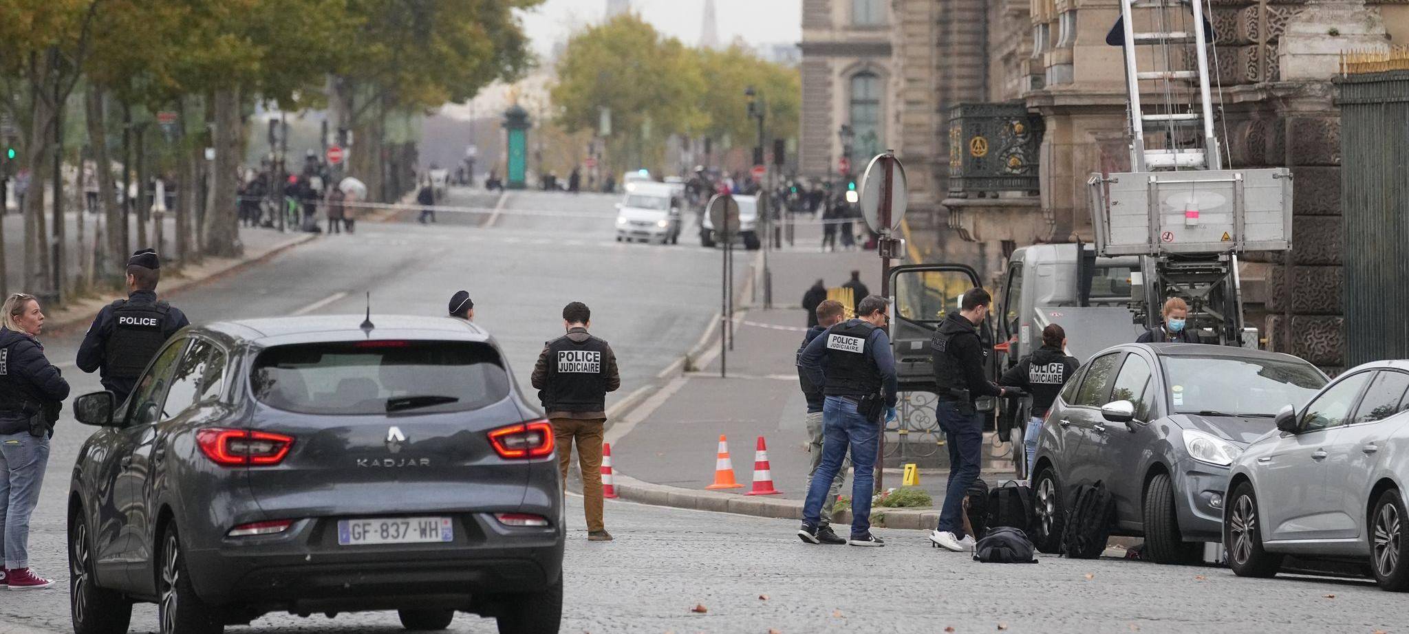 Einbruch in Louvre in Paris