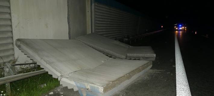 Schutzwand zum Einsturz gebracht