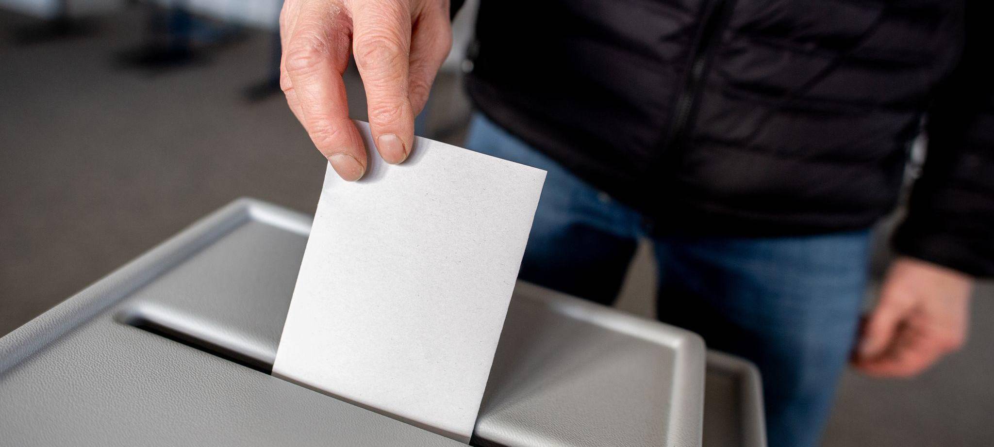 Schufa, Wahlen, Sommerzeit – das ändert sich im März