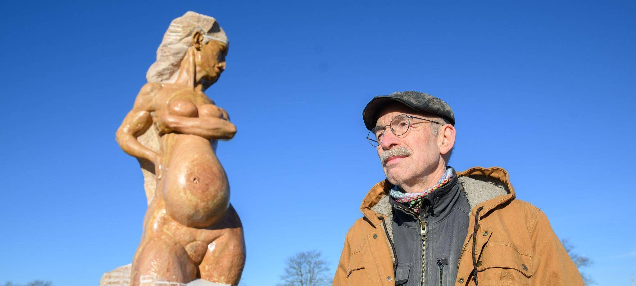 Nackte Statue "Mea Dea" sorgt für Aufsehen