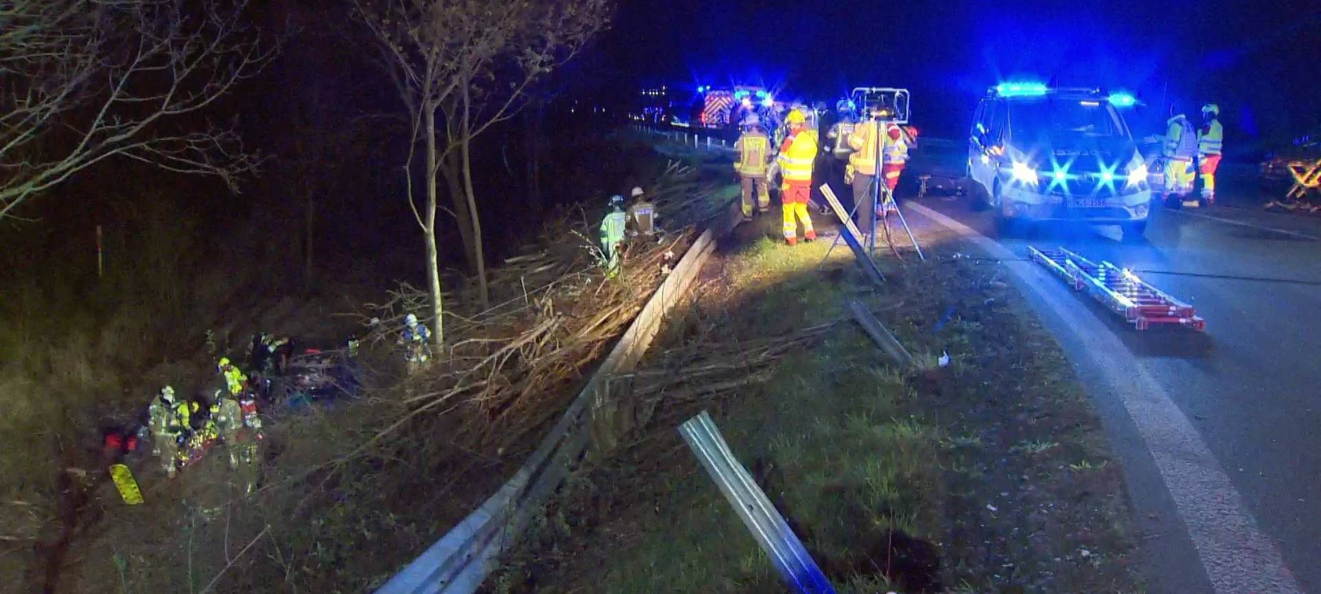 Unfall bei Lünen: Autofahrer flieht mit über 200 km/h