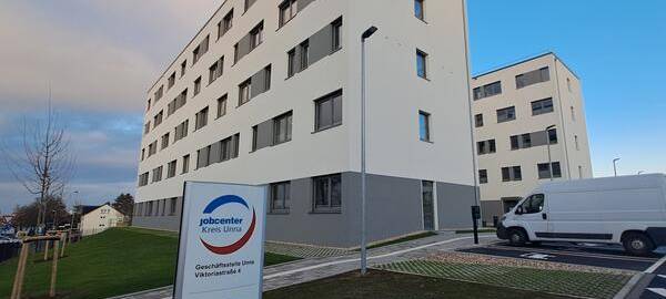 Angriff im Jobcenter Unna: Mitarbeiter und Sicherheitsdienst verletzt