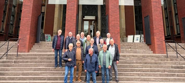 Die Ehrenabteilung des Löschzuges Mitte der Freiwilligen Feuerwehr Werne besuchte mit 16 Teilnehmern das Deutsche Bergbau-Museum in Bochum.